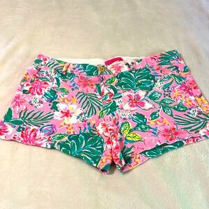 Lilly Pulitzer short - 4.5” inseam